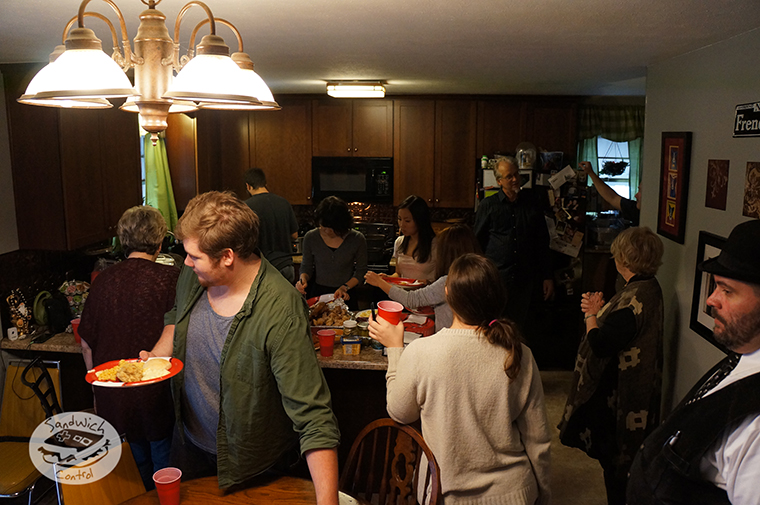 Trashcan Carla. Sandwich Control Trashcan Carla. CONTROLLING YOUR